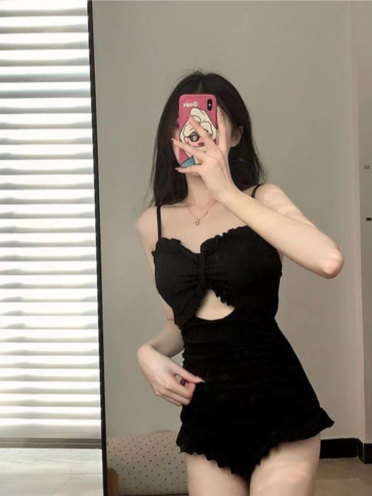 ชุดว่ายน้ำสตรีแบบสุภาพ โรแมนติ - Swimwear บทวิจารณ์และราคา