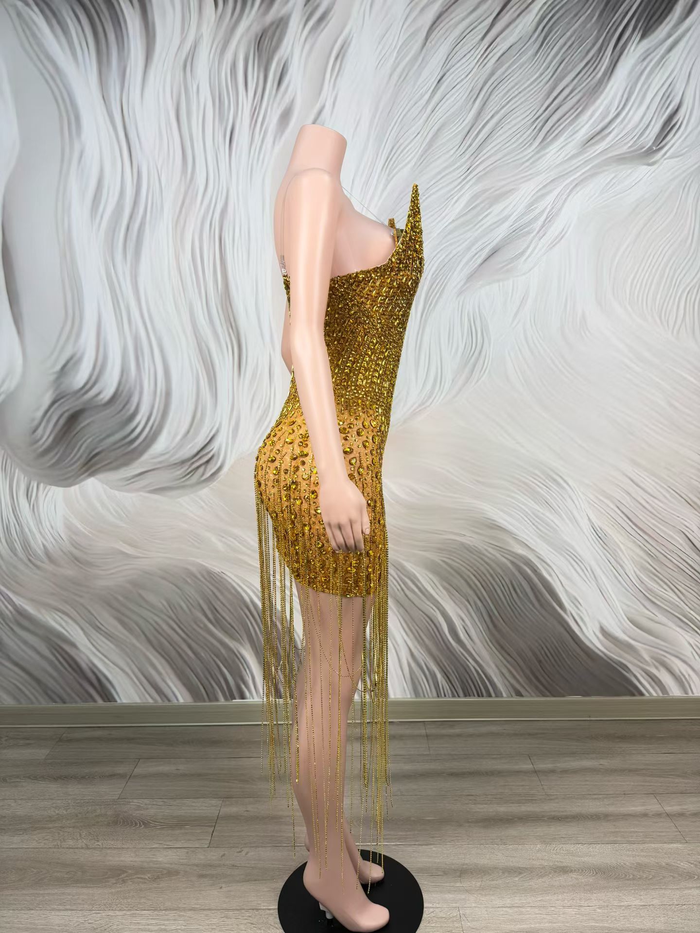 ชุดเดรสค็อกเทลสีทองหรูหราสำหรั - Sparkly Rhinestone Club Party Dress บทวิจารณ์และราคา
